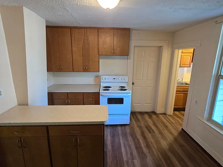 114 N Touchet St — Photo 21
