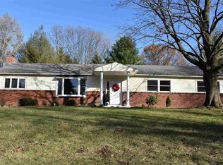 1 Sweet Brier Dr, Ballston Lake, NY 12019