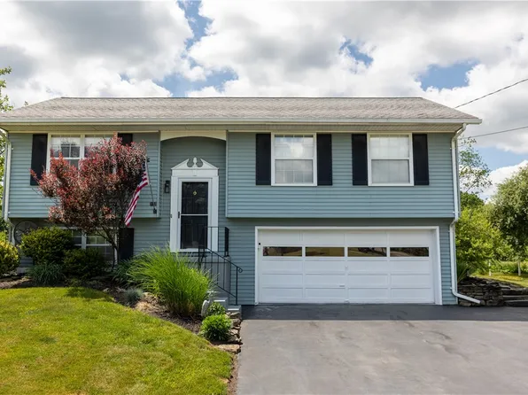 10 Mountview Rd E, Bath, NY 14810
