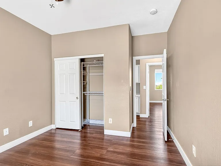 11757 Del Sur Ave — Photo 29