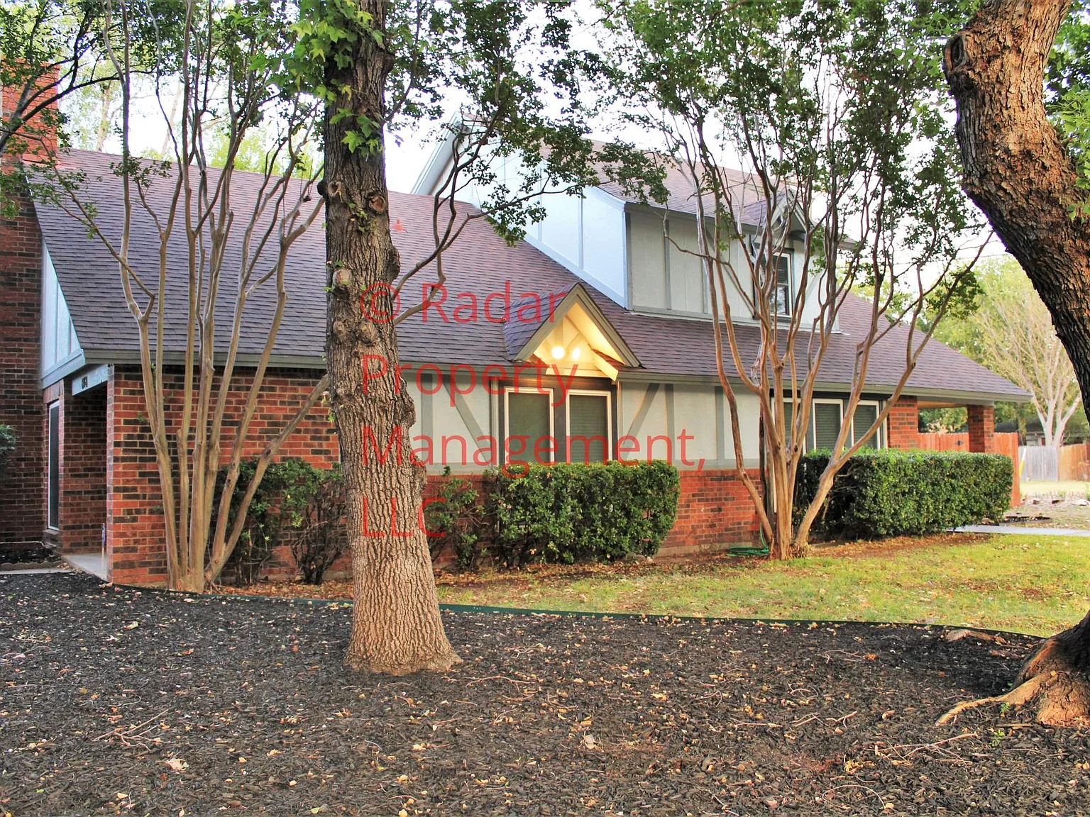 6510 Lago Vista Dr — Photo 1