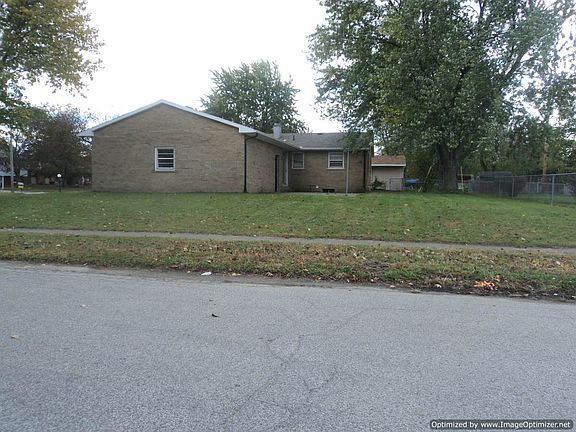 2nd image of 56707 Spruce Ln
