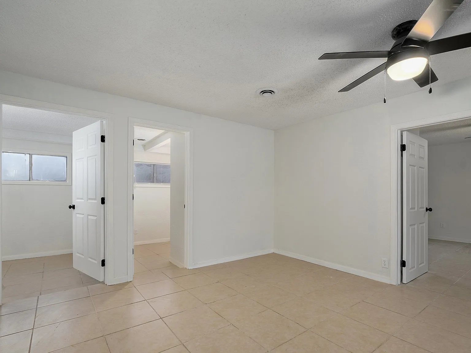 21 Larue St. Apartments — Photo 4