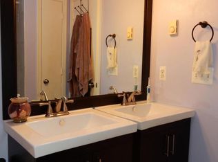 1103 Oak Field Ter, East Stroudsburg, PA 18301