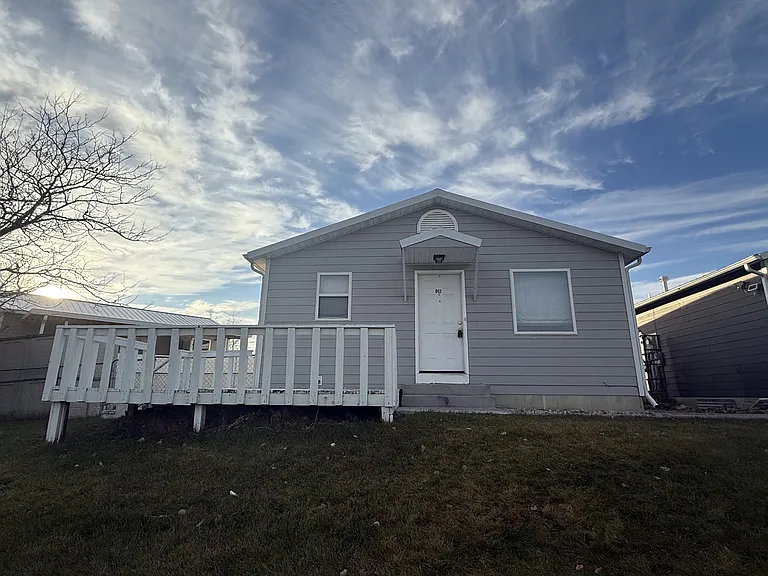 3390 Canyon Dr #D11 — Photo 1