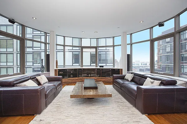 Sold by Modern Spaces | media 1