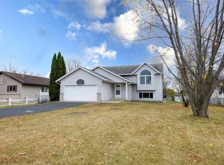 5874 Rolling Ridge Rd, Saint Cloud, MN 56303