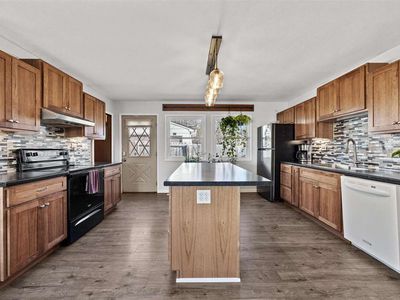 907 Cheyenne Rd NW, Cedar Rapids, IA, 52405