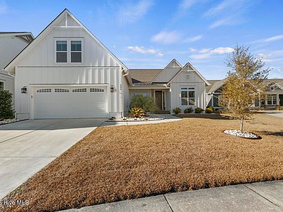 2nd image of 404 Summerhouse Drive