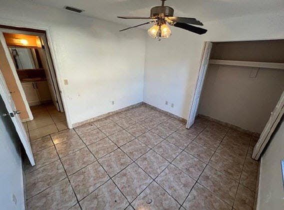 5th image of 828 W Birchwood Cir