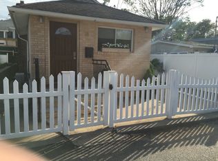 18 Seafoam St, Staten Island, NY 10306