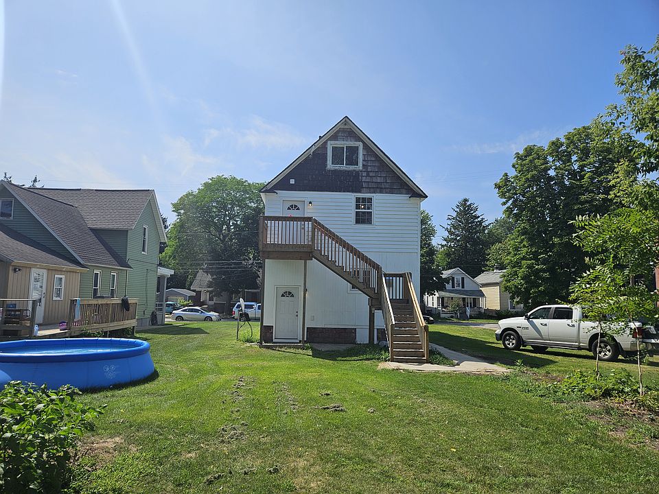 Upper entrance to unit 2