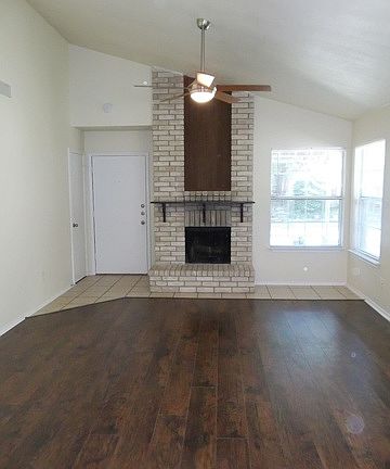 3rd image of 743 Garden Meadow Dr