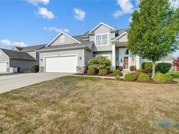 25197 Fox Hunt Dr, Perrysburg, OH 43551