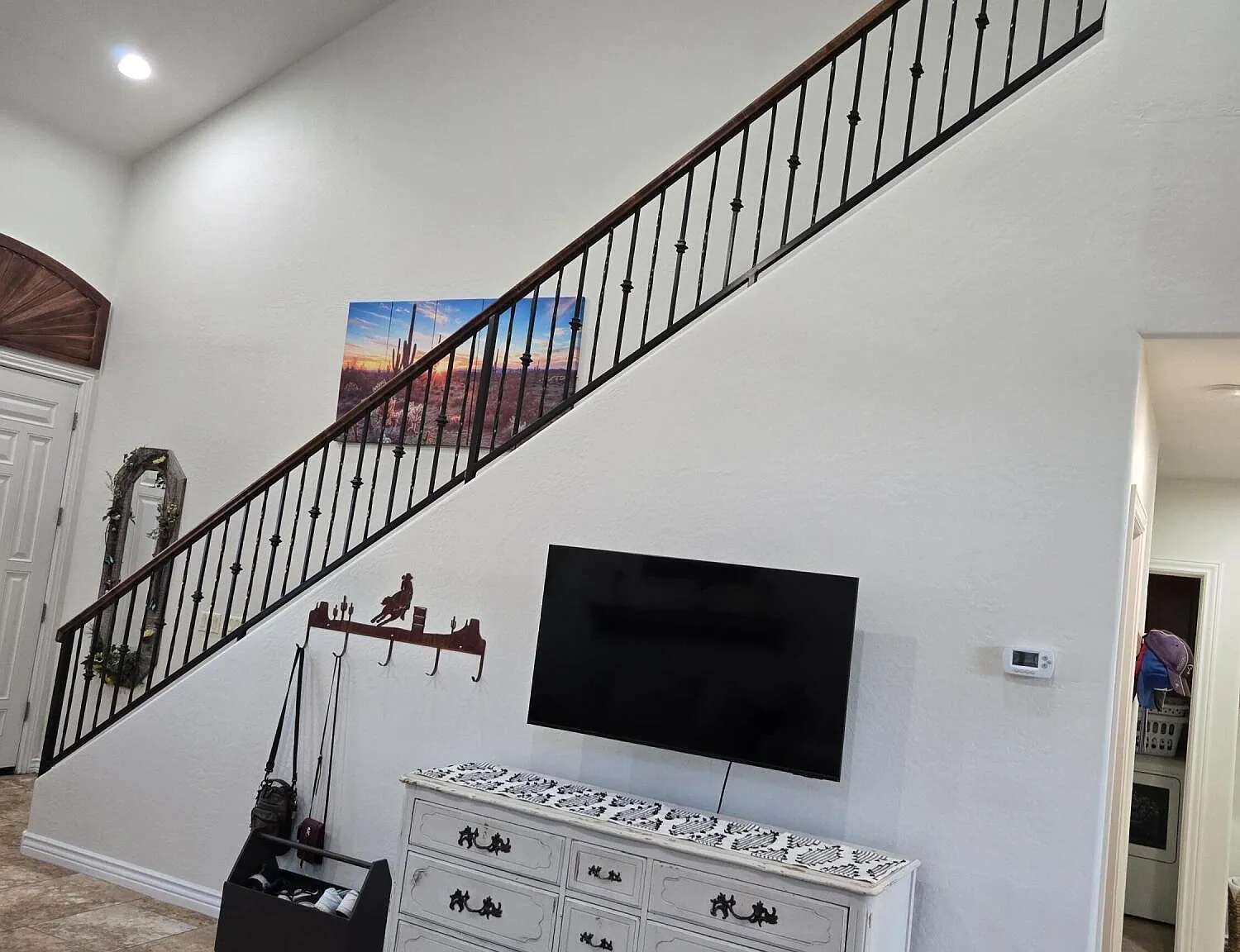 4 bed, 2.5 bath, 2219 sqft, $5,000 — Photo 4