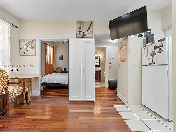 4th image of 1320 Drexel Ave APT 206