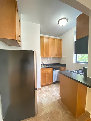 Rented by Bond New York | media 11