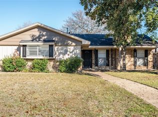 823 Granada Dr, Duncanville, TX 75116