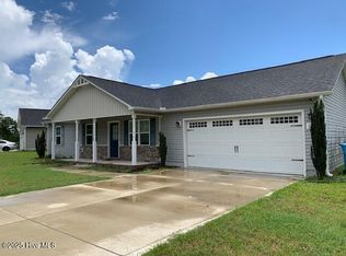 716 Addor Dr, Richlands, NC 28574