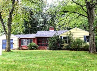 154 E Allen Ridge Rd, Springfield, MA 01118