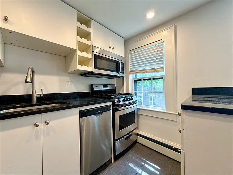 44 Melrose St #4 — Photo 12