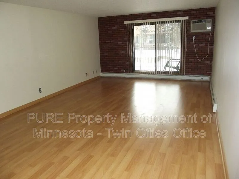 Building Photo - 5627 Green Circle Dr #121