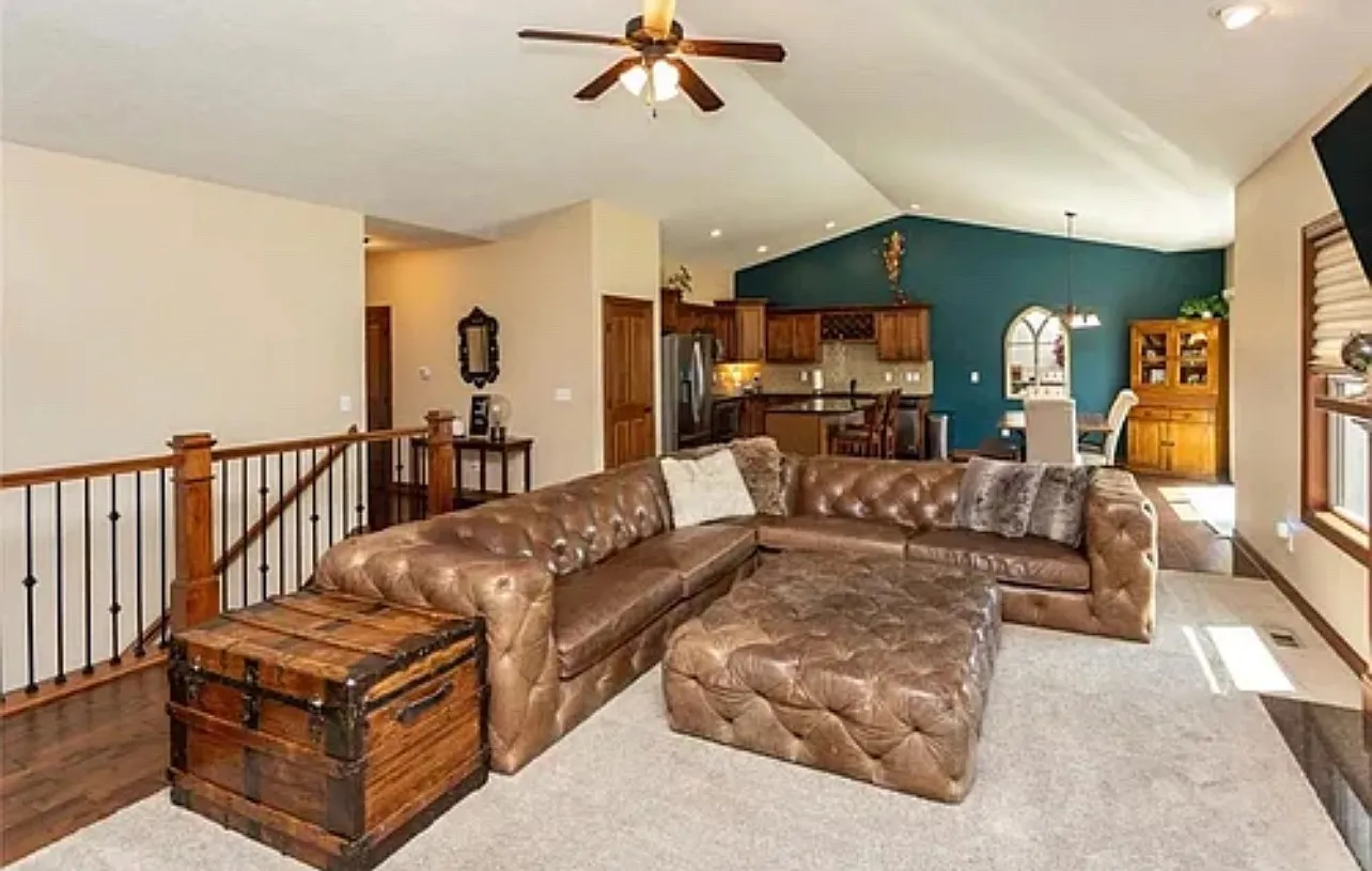 4 bed, 1804 sqft, $2,950 — Photo 4
