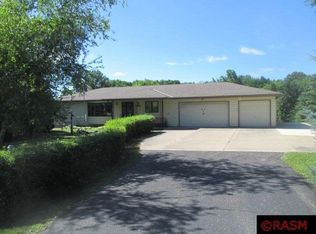 15 E Raven Rock Rd, Mankato, MN 56001
