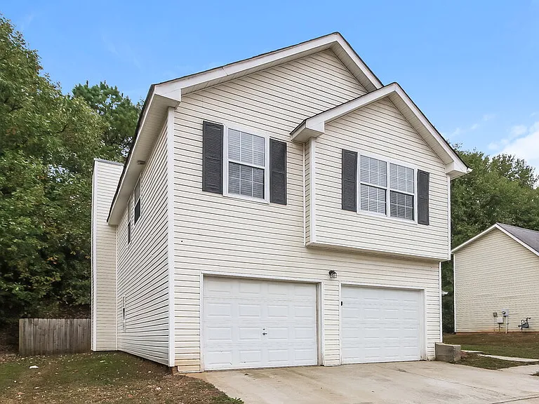 2915 Russ Ln — Photo 5