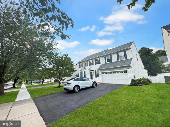 12519 Royal Crown Dr, Germantown, MD 20876