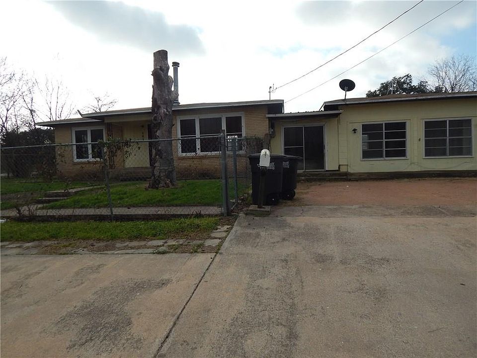 1st image of 501 W 4th St