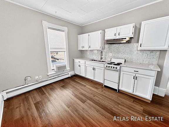 2nd image of 423 N Wahsatch Ave APT 3