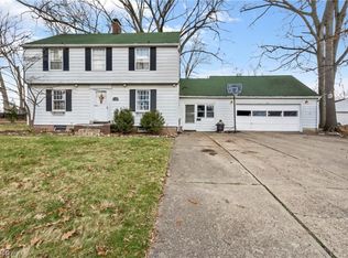 1320 Leecrest St NW, Massillon, OH 44646