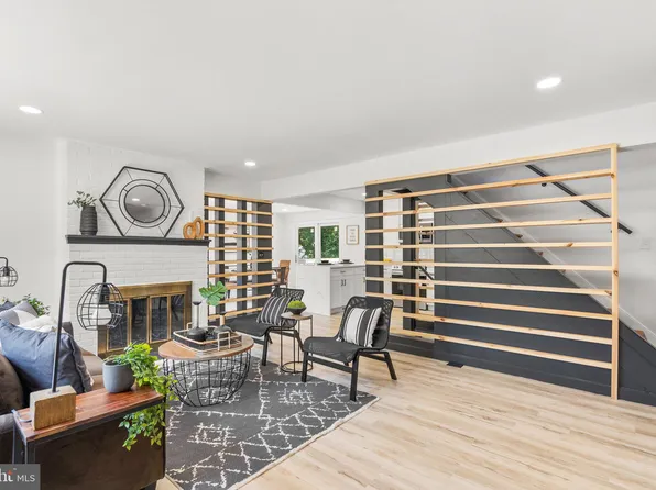 911 Kerwin Rd, Silver Spring, MD 20901