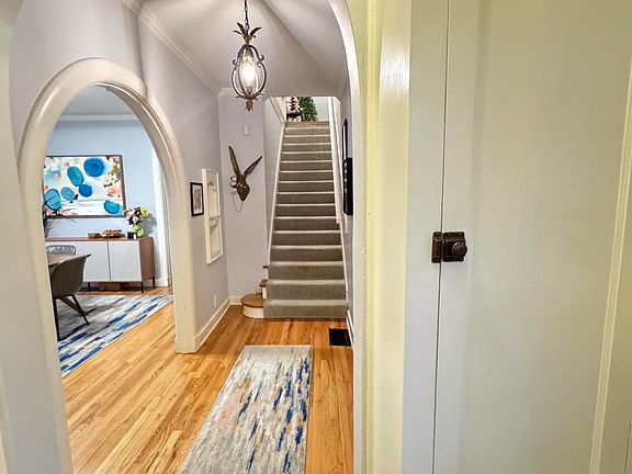 4th image of 2302 Woodford Pl