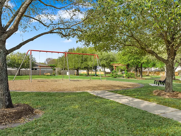 1323 Pease River Ln — Photo 31