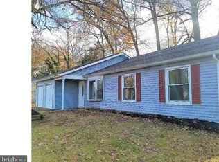 242 Applewood Ln, Carneys Pt, NJ 08069