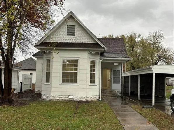 2527 Clark Ave, Parsons, KS 67357
