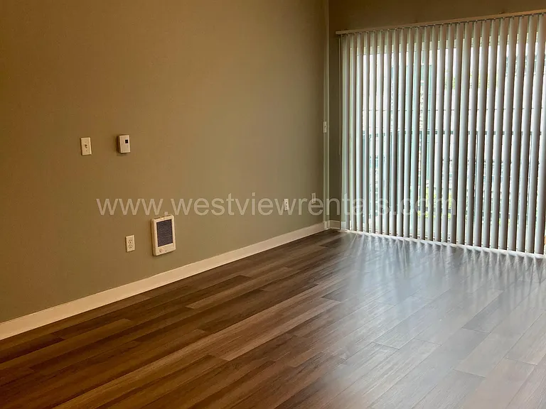 200 E Maple St — Photo 74