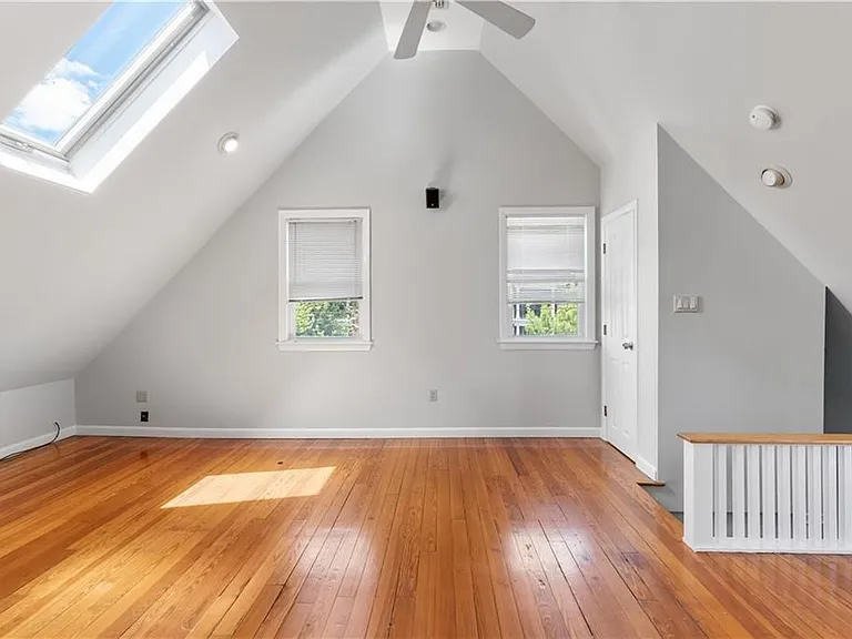 157 Irving Ave — Photo 16