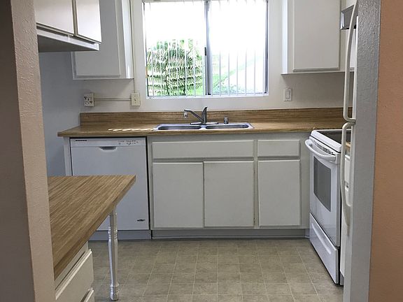 2nd image of 290 Sequoia Ct APT 16