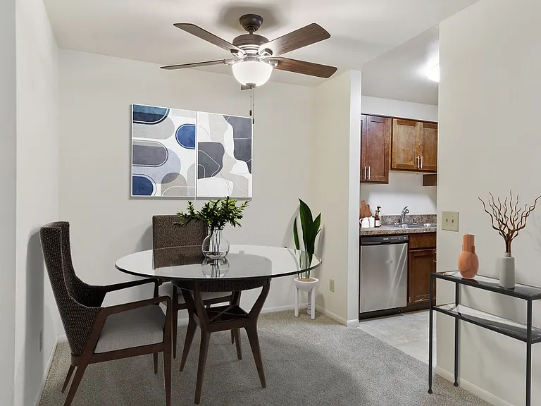 Monona Village Apartments — Photo 10