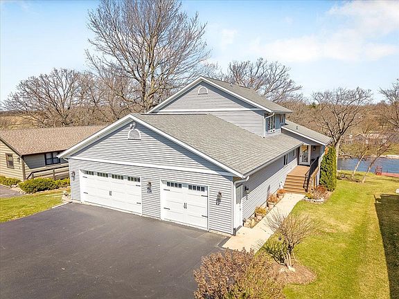 3rd image of 4 Lake Summerset Rd