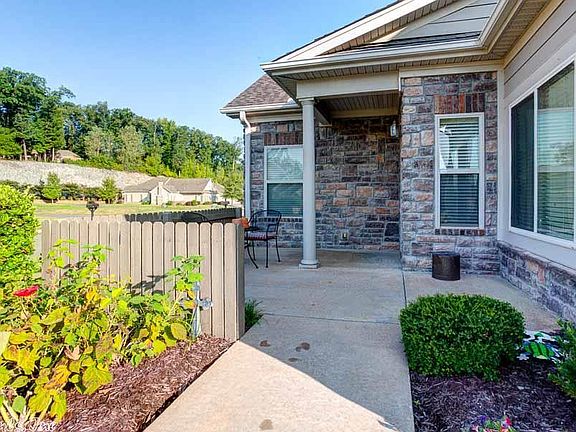 2nd image of 62 Mountain Terrace Cir