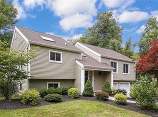 70 Pigott Rd, Mahopac, NY 10541