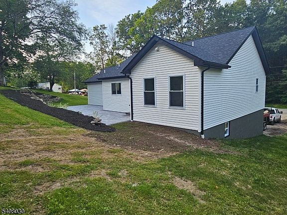 2nd image of 43 Rockport Rd