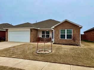 2908 Thompson Farm Ln, Yukon, OK 73099