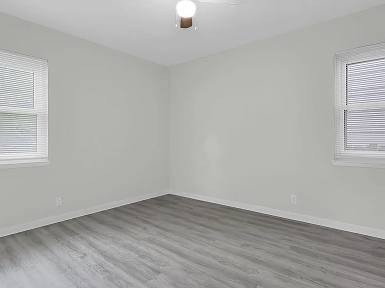 803 E Deshler Ave — Photo 21