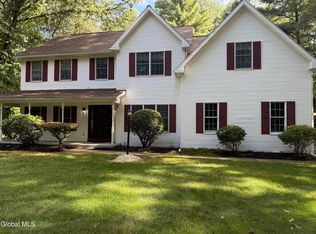 527 Clifton Park Center Rd, Clifton Park, NY 12065