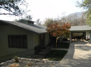 42261 Mynatt Dr, Three Rivers, CA 93271